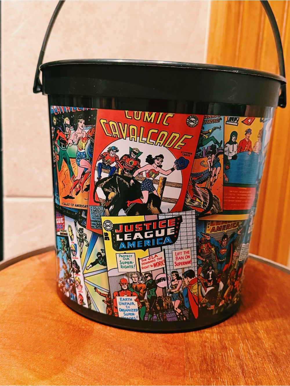 DC Comics: Justice League of America Popcorn Bucket 2021. Exclusive